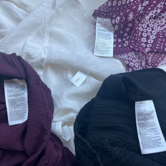 Women’s Dressy Top Bundle Size Small - Picture 10 of 10